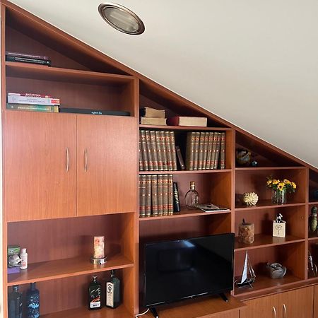 Attic Family Apartment Paralia Dionysiou Exterior foto